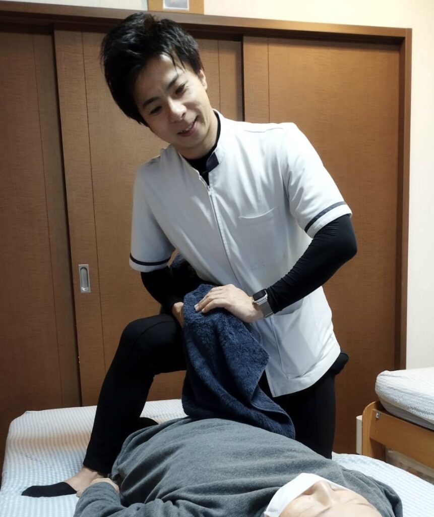 太宰府周辺で脳出血後のリハビリ施術を行う田上代表